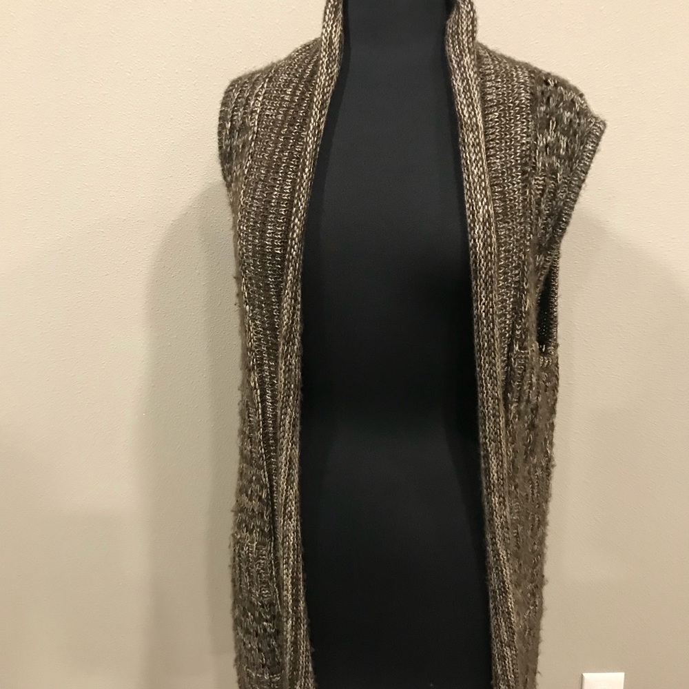 Sweater vest